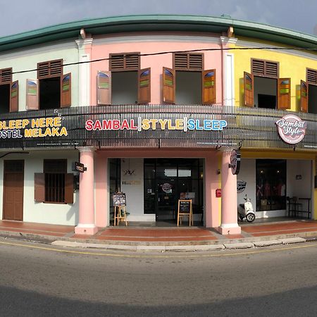 Sleep Here Hostel, Melaka Екстериор снимка